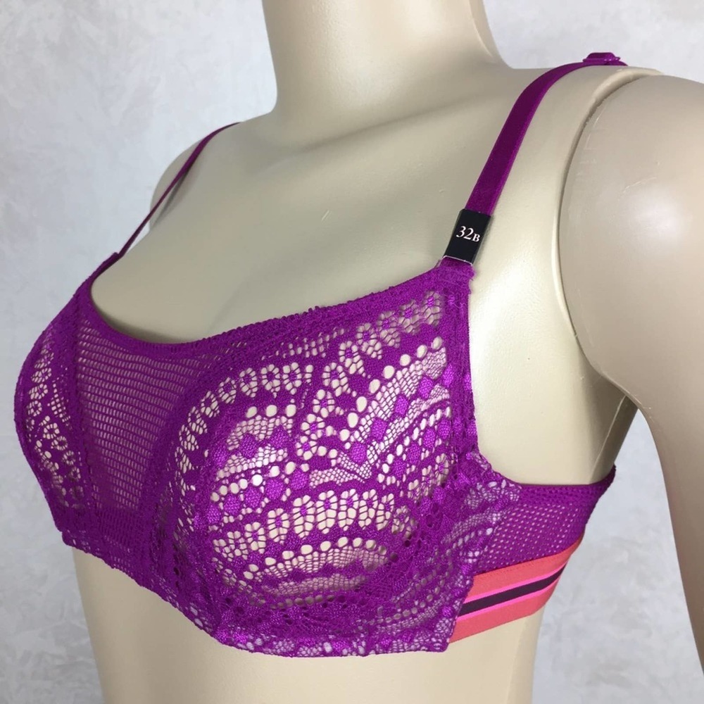 32B Victoria’s Secret Fuchsia/ Purple Bralette
